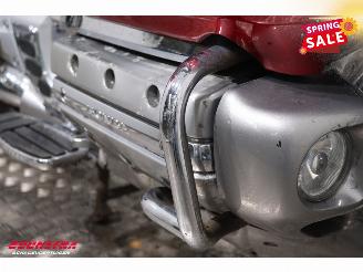 Honda GL 1800 Gold Wing GL 1800 Gold Wing Dual C-ABS Deluxe Cruise Radio Reverse picture 13