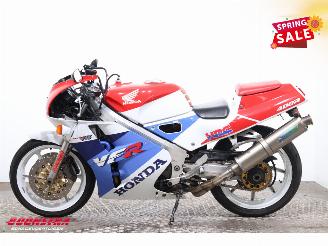 Honda VFR 400 R picture 5