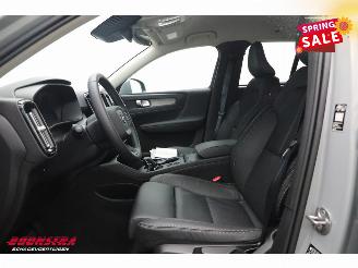Volvo XC40 2.0 B3 Core LED Leder Apple/Android Camera SHZ LRHZ 9.766 km! picture 15