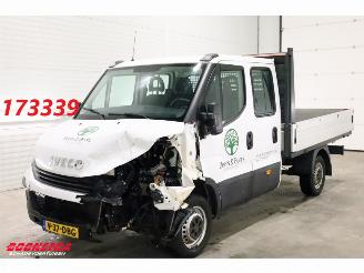 damaged commercial vehicles Iveco Daily 35S12D Pritsche DoKa 7-Pers Airco AHK 87.278 km! 2017/12