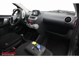 Toyota Aygo 1.0 VVT-i Now 5-DRS Navi Airco 96.456 km! picture 14