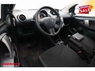 Toyota Aygo 1.0 VVT-i Now 5-DRS Navi Airco 96.456 km! picture 19