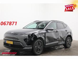 Vaurioauto  passenger cars Hyundai Kona Long Range Pure Edition 64.8 kWh LED ACC Apple/Android Camera SHZ LRHZ 502 km!! 2025/12