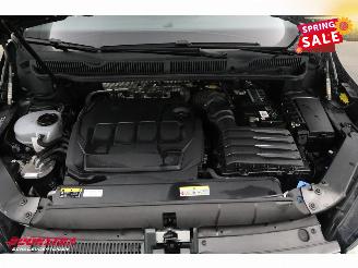 Volkswagen Touran 2.0 TDI 150 PK DSG Navi Clima Cruise SHZ PDC picture 8