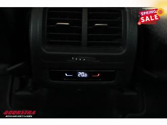 Volkswagen Touran 2.0 TDI 150 PK DSG Navi Clima Cruise SHZ PDC picture 32