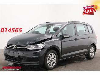 krockskadad bil auto Volkswagen Touran 2.0 TDI 150 PK DSG Navi Clima Cruise SHZ PDC 2023/8