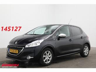 krockskadad bil auto Peugeot 208 1.2 VTi Style 5-DRS Navi Airco Bluetooth Cruise AHK 162.109 km! 2015/1