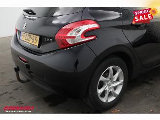 Peugeot 208 1.2 VTi Style 5-DRS Navi Airco Bluetooth Cruise AHK 162.109 km! picture 11