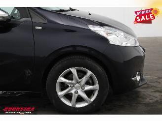 Peugeot 208 1.2 VTi Style 5-DRS Navi Airco Bluetooth Cruise AHK 162.109 km! picture 8