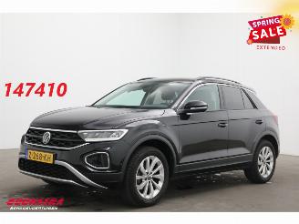 Schadeauto Volkswagen T-Roc 1.0 TSI Life Virtual ACC Apple/Android Camera 24.136 km! 2024/4