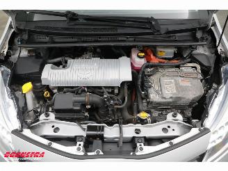 Toyota Yaris 1.5 Full Hybrid Aut. Aspiration Clima Cruise Camera picture 9