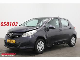 skadebil auto Toyota Yaris 1.0 VVT-i Aspiration Airco Camera AHK 67.935 km! 2012/12