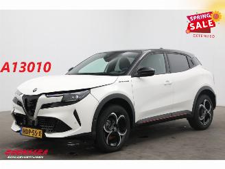 skadebil auto Alfa Romeo Junior 1.2 Turbo Hybrid Ibrida Speciale Navi Clima Cruise Camera SHZ PDC 2025/1