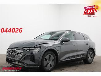 skadebil auto Audi Q8 55 quattro Advanced 115 kWh Pano LED ACC HUD 360° Ventilatie LRHZ 2023/12
