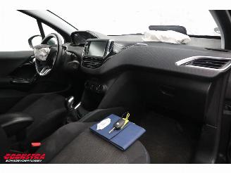 Peugeot 208 1.2 PT Signature Navi Airco Cruise PDC 134.559 km! picture 17