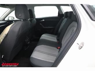 Seat Leon Sportstourer 2.0 TDI Aut. Style LED ACC Virtual Apple/Android Camera LRHZ SHZ picture 20