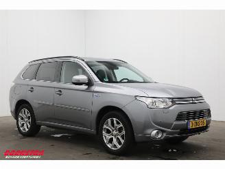 Mitsubishi Outlander 2.0 PHEV Instyle+ 4X4 ACC Schuifdak Leder Camera SHZ 183.069 km! picture 2