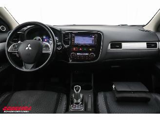 Mitsubishi Outlander 2.0 PHEV 4WD Executive Edition Navi Clima Cruise Camera AHK picture 13