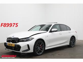 skadebil auto BMW 3-serie 330e M-Sport Cruise Navi Leder Schuifdak Camera Apple/Android SHZ AHK PDC 2025/11
