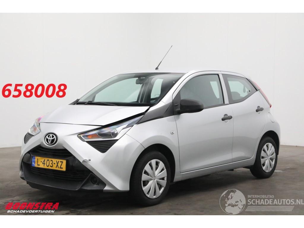 Toyota Aygo 1.0 VVT-i x-fun Airco Bluetooth 38.601 km!