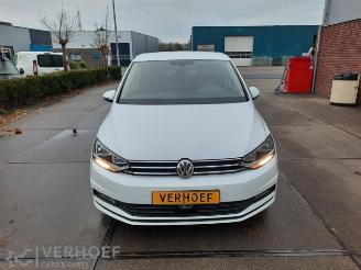 Salvage car Volkswagen Touran Touran (5T1), MPV, 2015 2.0 TDI 150 2016/7