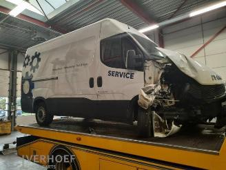 Coche siniestrado Iveco New Daily New Daily VI, Van, 2014 33S15, 35C15, 35S15 2016/8
