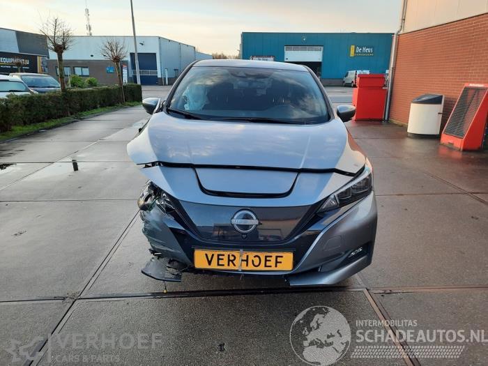 Nissan Leaf Leaf (ZE1), Hatchback, 2017 Electric
