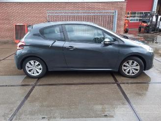 Peugeot 208 208 I (CA/CC/CK/CL), Hatchback, 2012 / 2019 1.2 Vti 12V PureTech 82 picture 3