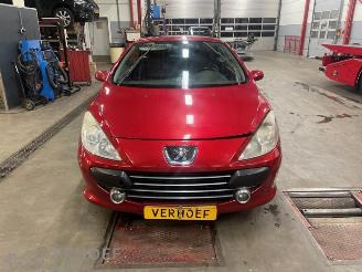 Coche siniestrado Peugeot 307 307 CC (3B), Cabrio, 2003 / 2009 2.0 16V 2008/5