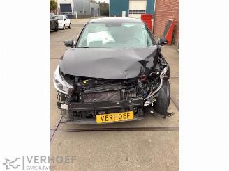 Salvage car Kia Rio Rio IV (YB), Hatchback, 2017 1.0i T-GDi 100 MHEV 2022/6