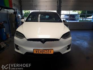 Uttjänta bilar auto Tesla Model X Model X, SUV, 2013 100X 2018/6
