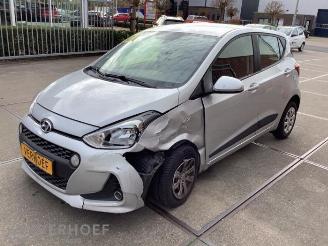 Salvage car Hyundai I-10 i10 (B5), Hatchback, 2013 / 2019 1.0 12V 2017/5