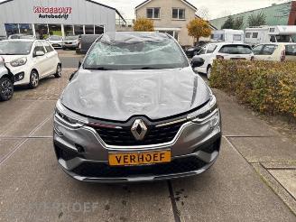 Salvage car Renault Arkana Arkana (RJLL), SUV, 2020 1.6 E-Tech 145 16V 2021/10