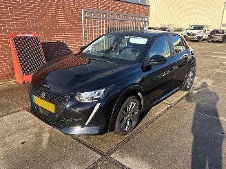  Peugeot 208  2020/12