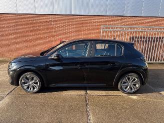 Peugeot 208  picture 3