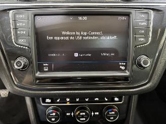 Volkswagen Tiguan 1.4 TSI Comf.Business Pano picture 39