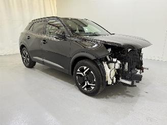 Schadeauto Peugeot 2008 1.2 PureTech 100 Allure 2023/9
