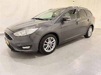 skadebil auto Ford Focus Wagon 1.0 Ecoboost Edition 2017/7