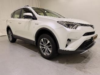 damaged passenger cars Toyota Rav-4 2.5 Hybrid Style Aut 2016/1