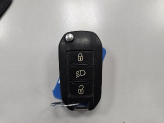 Peugeot 2008 1.2 Vti Allure Pack Premium Plus *Engine broken* 60Kw Bjr.2013 picture 20