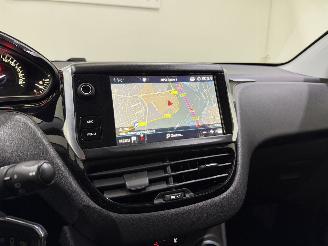 Peugeot 208 HB 1.2 PureTech Blue Lion picture 32