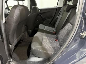 Peugeot 208 HB 1.2 PureTech Blue Lion picture 16