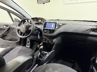 Peugeot 208 HB 1.2 PureTech Blue Lion picture 8