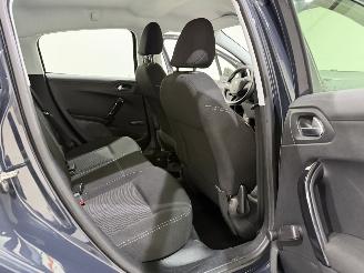 Peugeot 208 HB 1.2 PureTech Blue Lion picture 28