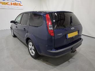 Ford Focus Wagon 1.6-16V Futura AUT 75Kw picture 4