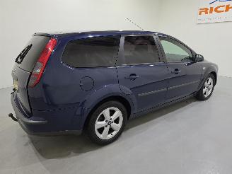 Ford Focus Wagon 1.6-16V Futura AUT 75Kw picture 25