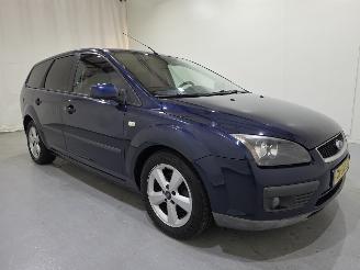skadebil auto Ford Focus Wagon 1.6-16V Futura AUT 75Kw 2006/1
