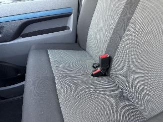 Peugeot Expert DC 2.0 BlueHDI 120 Premium 6-seats picture 13