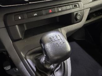 Peugeot Expert DC 2.0 BlueHDI 120 Premium 6-seats picture 24