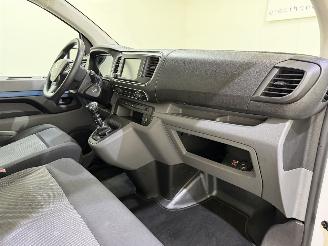 Peugeot Expert DC 2.0 BlueHDI 120 Premium 6-seats picture 9